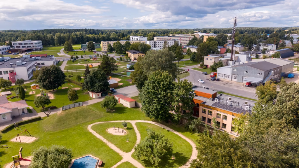 Papli Maja asukoht Tõrvandi roheluses